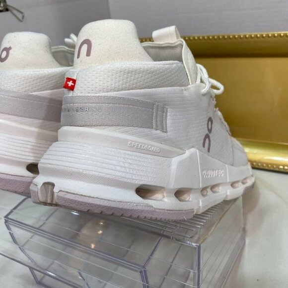 On Cloudnova White Neutral Running Sneakers Women’s 6.5 | Swiss Engineering | Ex - Picture 5 of 10